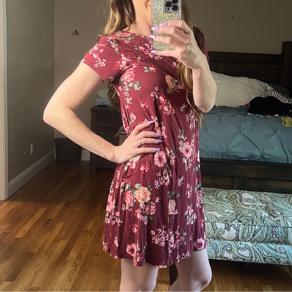 Kiki Larue floral dress with cross design on back size small